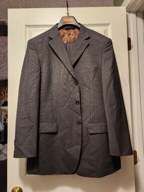 caravelli men's new gray 65%polyester 35%viscose 2 PC suit  size: 44R